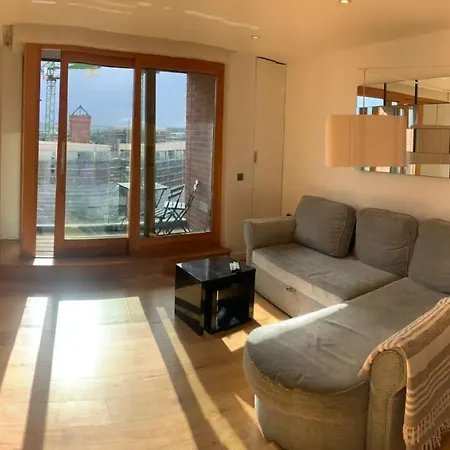 Apartment 2 Bed In Granary Wharf Leeds