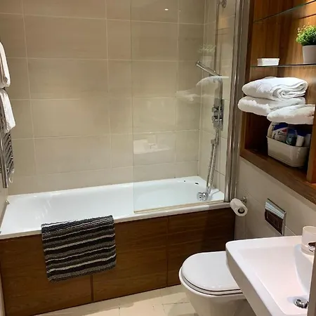 Apartment 2 Bed In Granary Wharf Leeds