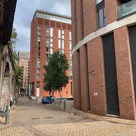 2 Bed In Granary Wharf Leeds Apartment