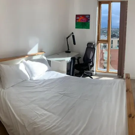 2 Bed In Granary Wharf Leeds * Leeds (West Yorkshire)